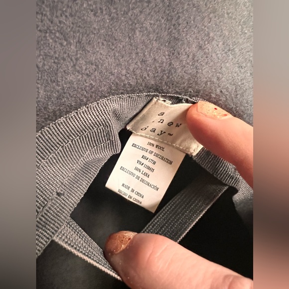 3 wool hat bundle universal thread - Picture 5 of 11